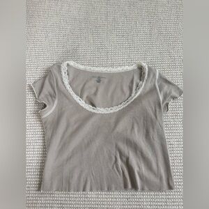 Women’s Brandy Melville Crop Tee